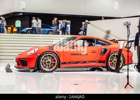 Stuttgart, Allemagne, nov 2019 : rouge métallique Porsche 911 GT3 RS, 2018, 991, série Septième Génération, supersport voiture construite par Porsche Banque D'Images