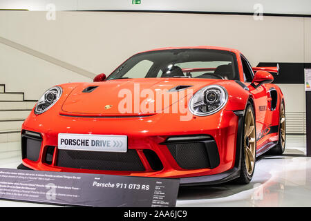 Stuttgart, Allemagne, nov 2019 : rouge métallique Porsche 911 GT3 RS, 2018, 991, série Septième Génération, supersport voiture construite par Porsche Banque D'Images
