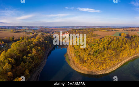 Vue panoramique sur château Czocha, Pologne. Photographie de drones. Banque D'Images