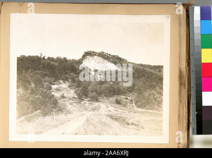 Une collection de photographies distinct accompagné d'un document dactylographié, classées liste de titres. Le CAC. Hdq. N. 2189 Bonticou ; élèves de tunnel. Portail sud terminée. Les murs en pierre Note. Durée du contrat 47. 23 août, 1917. Banque D'Images