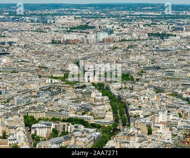 Vue sur la ville, vue de la Tour Eiffel à l'Arc de triomphe, Arc de Triomphe, Place Charles de Gaulle, Paris, Ile-de-France, France Banque D'Images