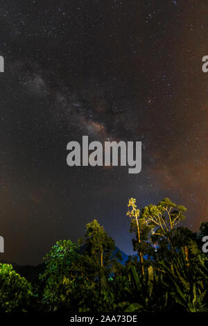 Voie Lactée milkyway vus de Gopeng Asie Malaisie Perak Banque D'Images