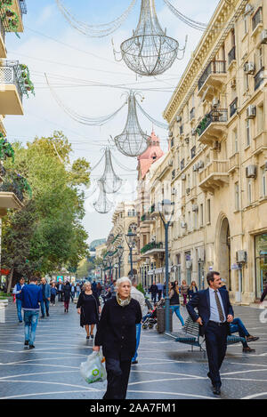 Baku, Azerbaïdjan - Le 23 octobre 2018 : Nizami Street Shopping centre de Bakou Banque D'Images