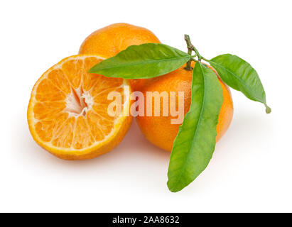 Les tangerines isolé sur fond blanc avec clipping path Banque D'Images