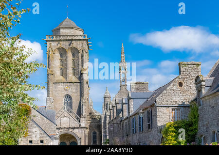 Locronan, l'ancienne église, belle ville française en Bretagne Banque D'Images