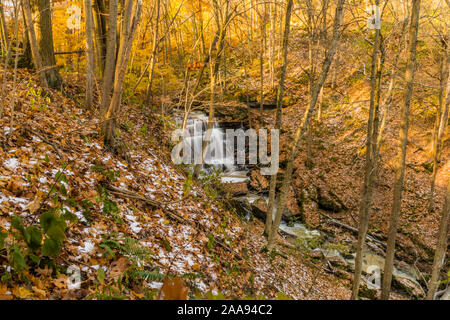 Aire de conservation de Rockway Falls et aire de conservation de Louth Falls Niagara Escarpment Valley Lincoln Ontario Canada à l'automne Banque D'Images