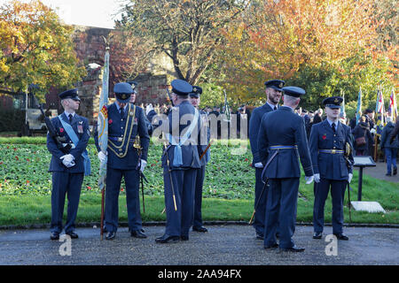 Au service du personnel de la RAF, avec l'infanterie et militaires retraités vue ici au Château de Shrewsbury sur Dimanche du souvenir 10-11-2019. Banque D'Images