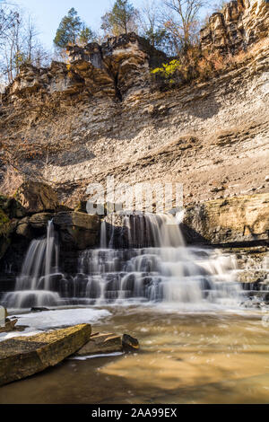 Aire de conservation de Rockway Falls et aire de conservation de Louth Falls Niagara Escarpment Valley Lincoln Ontario Canada à l'automne Banque D'Images