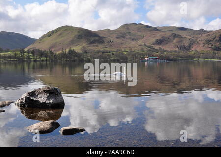 South eastern shore de Ullswater au printemps Banque D'Images