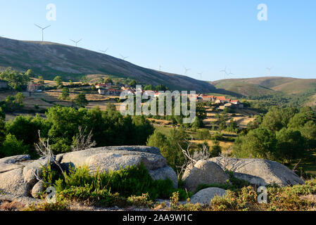 Le village rural de Branda dos Homens. Le parc national de Peneda Gerês, Portugal Banque D'Images