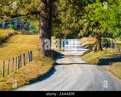 Hyatt Hyatt Lane, bien que la route de Cades Cove le Great Smoky Mountains National Park en Utah aux États-Unis Banque D'Images