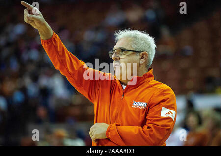 20 novembre 2019 : l'entraîneur-chef UTRGV Lane Seigneur en action au cours de la Basket-ball match contre Texas à la Frank Erwin Center à Austin, TX. Mario Cantu/CSM Banque D'Images