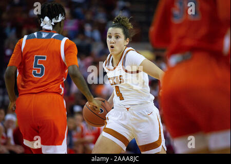 20 novembre 2019 : Texas longhorns Isabel Palmer # 04 en action au cours de la Basket-ball match contre le UTRGV au Frank Erwin Center à Austin, TX. Mario Cantu/CSM Banque D'Images