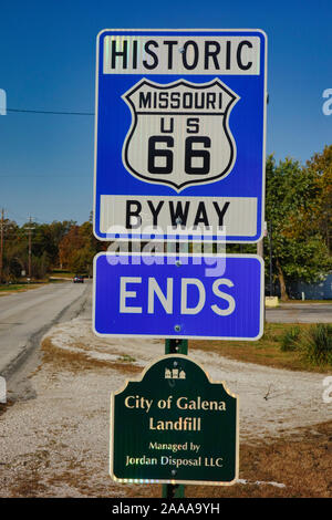 Panneau indiquant la fin de la Route 66 dans la région de Galena, Illinois Banque D'Images