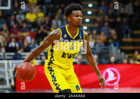 Oldenburg, en Italie. 20 Nov, 2019. 4 blakesduring EWE Baskets Oldenburg gerry vs Aquila trente, le basket-ball Championnat EuroCup à Oldenburg, Allemagne, 20 novembre 2019 - LPS/Michele Morrone Crédit : Michele Morrone/fil LPS/ZUMA/Alamy Live News Banque D'Images