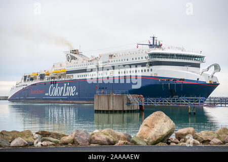 Hirtshals, Danemark, 20 Novembre 2019 : Le Port de la compagnie Colorline et l'arrivée des ferries au Danemark Banque D'Images