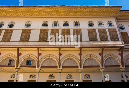 Un bâtiment donnant sur la Cour des favoris, aussi appelée cour de la Reine Mère, dans le palais de Topkapi Harem, Istanbul, Turquie Banque D'Images