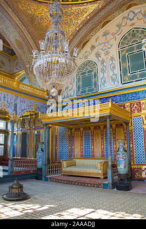 La Imperial Hall en Harem du Palais de Topkapi à Istanbul, Turquie. Aussi connu sous le canapé impériale, la salle du trône à l'intérieur ou la salle des détournements Banque D'Images