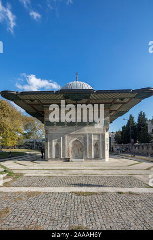 L'eau de fontaine de Tophane dispensaire, Beyoğlu, Istanbul, Turquie Banque D'Images