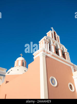 Peach peint en blanc à l'extérieur de l'église de l'Immaculée Conception de la Sainte Vierge dans la Cathédrale de Saint Jean Baptiste dans complexe Banque D'Images