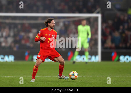 Cardiff, Royaume-Uni. 19 Nov, 2019. Joe Allen de galles en action. UEFA EURO 2020 match de qualification du groupe E, le Pays de Galles v Hongrie au Cardiff City Stadium de Cardiff, Pays de Galles du Sud le mardi 19 novembre 2019. Photos par Andrew Andrew/Verger Verger la photographie de sport/Alamy live News EDITORIAL UTILISEZ UNIQUEMENT Crédit : Andrew Orchard la photographie de sport/Alamy Live News Banque D'Images