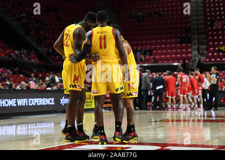 College Park, Maryland, USA. 19 Nov, 2019. Le restaurant Terrapin de joueurs de basket-ball sont réunis au cours de la partie tenue à Eurosport France Centre, College Park, Maryland. Credit : Amy Sanderson/ZUMA/Alamy Fil Live News Banque D'Images