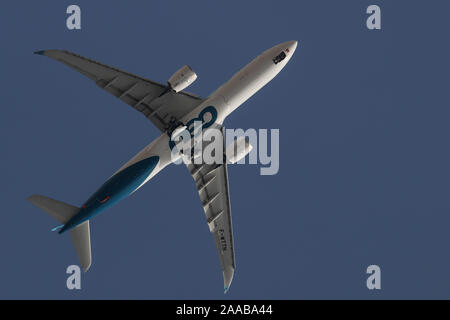 Dubaï, Émirats arabes unis. 18 Nov, 2019. L'Airbus A330 neo widebody jetliner effectue au cours de la deuxième journée de la Dubai International Airshow-2019. Credit : SOPA/Alamy Images Limited Live News Banque D'Images