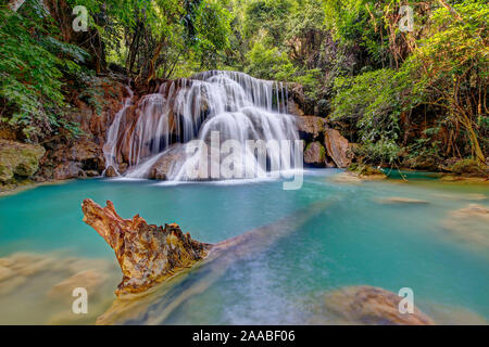 Huay Mae Khamin Cascade, Kanchanaburi, Thaïlande Banque D'Images