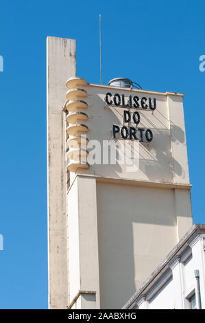 Façade du théâtre Coliseu do Porto dans la Rua. de Passos Manuel, Porto, Portugal Banque D'Images