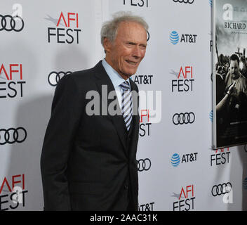 Los Angeles, United States. 20 Nov, 2019. Réalisateur Clint Eastwood assiste à la première de sa nouvelle motion picture drama 'Richard Jewell" au théâtre chinois de Grauman dans la section Hollywood de Los Angeles le mercredi, Novembre 20, 2019. Scénario : American security guard Richard Jewell (Paul Walter Hauser) sauve des milliers de vies à partir de l'explosion d'une bombe au Jeux Olympiques de 1996, mais il est dénigré par les journalistes et la presse qui a faussement déclaré qu'il était un terroriste. Photo par Jim Ruymen/UPI. Credit : UPI/Alamy Live News Banque D'Images