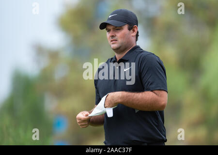 Dubaï, Émirats arabes unis. 21 Nov, 2019. Patrick Reed de l'USA à la ronde 1 au cours de la DP World Tour Championship à Jumeirah Golf Estates, Dubai, Émirats arabes unis le 21 novembre 2019. Photo de Grant l'hiver. Usage éditorial uniquement, licence requise pour un usage commercial. Aucune utilisation de pari, de jeux ou d'un seul club/ligue/dvd publications. Credit : UK Sports Photos Ltd/Alamy Live News Banque D'Images
