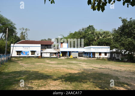 Birsingha Vidyasagar, l'école primaire. Birsingha (village de naissance de Ishwar Chandra Vidyasagar), West Midnapore, dans l'ouest du Bengale. L'Inde. Banque D'Images