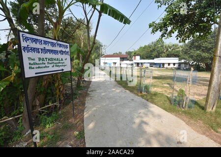 Birsingha Vidyasagar, l'école primaire. Birsingha (village de naissance de Ishwar Chandra Vidyasagar), West Midnapore, dans l'ouest du Bengale. L'Inde. Banque D'Images