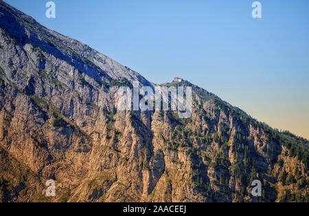 04 septembre 2019, la Bavière, Schönau a. Königssee : La Watzmannhaus sur le Falzköpfl à une hauteur de 1930 mètres. Avec environ 200 lits, la Watzmannhaus ci-dessous le Hocheck est l'un des plus grands chalets dans les Alpes de Berchtesgaden. Photo : Soeren Stache/dpa-Zentralbild/ZB Banque D'Images