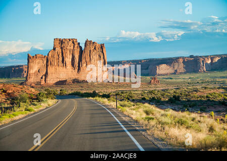 Route magnifique voyage Arches National Park, Utah. Banque D'Images