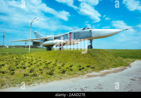 Sukhoi Su 24 supersonic figher jet en Biélorussie Banque D'Images