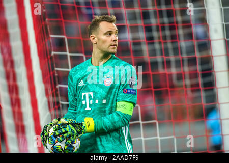 Le Pirée, Grèce - 22 octobre 2019 : gardien de Bayern Manuel Neuer en action au cours de l'UEFA Champions League match entre l'Olympiakos vs Bayern à Banque D'Images