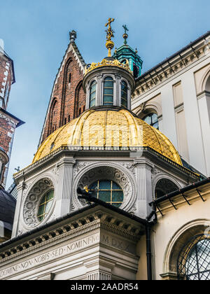 La chapelle de Sigismond historique de la cathédrale de Wawel, une partie de la Royal de Wawel, Cracovie, Pologne Banque D'Images