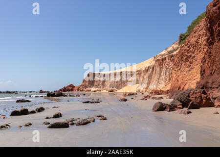 Coucher du soleil sur la falaise d'icapui dans le nord du Brésil Banque D'Images