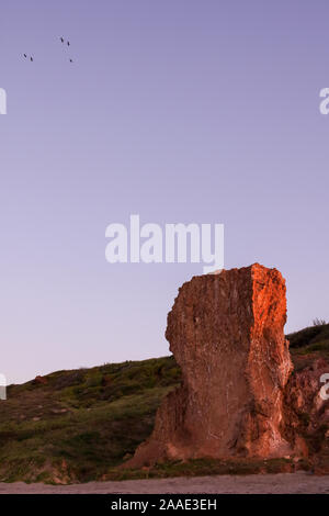 Coucher du soleil sur la falaise d'icapui dans le nord du Brésil Banque D'Images