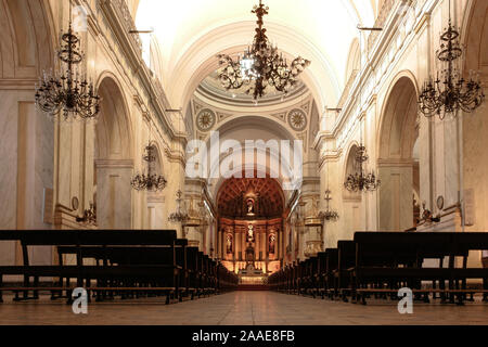 Montevideo, Uruguay. 19 Septembre, 2007. Vue de l'intérieur de l'Iglesia de la Inmaculada Concepcion y San Felipe y Santiago (Église de l'Immaculée Conception et de Philip et James), alias Iglesia Matriz (Eglise de Matriz), Catedral Metropolitana de Montevideo (Uruguay) Cathédrale Métropolitaine, église catholique romaine situé de l'autre côté de la Plaza de la Constitución (Place de la Constitution), alias Plaza Matriz (Place Matriz), la plus ancienne plaza à Montevideo, monument historique dans le quartier Ciudad Vieja/district dans la partie la plus ancienne de la ville de Montevideo, Uruguay. Banque D'Images