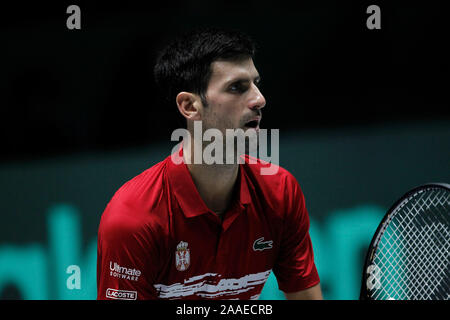 Madrid, Espagne. 21 Nov 2019. Benoit Paire de l'équipe nationale de France vs Novak Djokovic (photo) de la Serbie dans l'équipe nationale la Coupe Davis de tennis qui s'est tenue à la boîte magique à Madrid.Djokovic vainqueur Photo : Juan Carlos Rojas/Photo Alliance | utilisée dans le monde entier : dpa Crédit photo alliance/Alamy Live News Banque D'Images