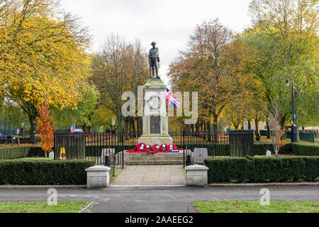 Le monument commémoratif de guerre Trowbridge Rememberance Day, Trowbridge Park, Chippenham, Wiltshire, Royaume-Uni Banque D'Images