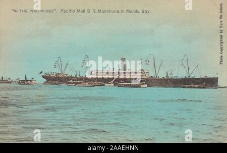 Carte postale illustrée de la S.S, 1905. La Mandchourie de la Pacific Mail Steamship Company dans la baie de Manille au moment de l'arrivée du gouverneur général Wright, Manille, l'île de Luzon, aux Philippines, par le photographe Burr McIntosh, publié par H. Hagemeister Co. de la New York Public Library. () Banque D'Images