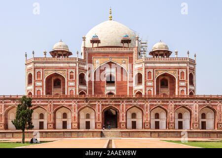 Bâtiment principal de Tombe de Humayun complexe avec square, le parc et la végétation. UNESCO World Heritage à Delhi, en Inde. L'Asie. Banque D'Images