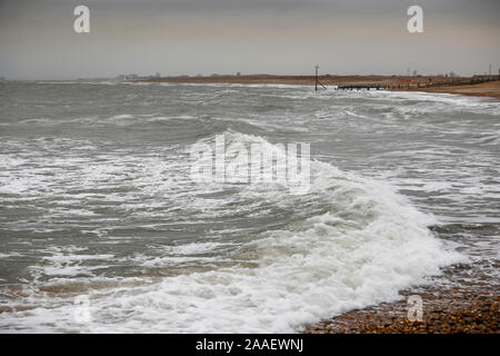 Beachlands, Hayling Island, Hampshire, Royaume-Uni. 21 novembre 2019. Froid et venteux le long de la côte sud d'aujourd'hui. Beachlands sur Hayling Island dans le Hampshire. Credit : james jagger/Alamy Live News Banque D'Images