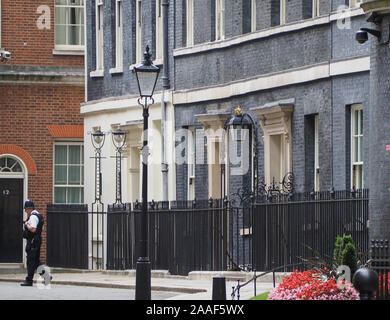 Londres, UK - circa 2019 SEPTEMBRE : Numéro 10 Downing Street siège du gouvernement et résidence officielle du Premier Ministre de l'Organisation des Banque D'Images