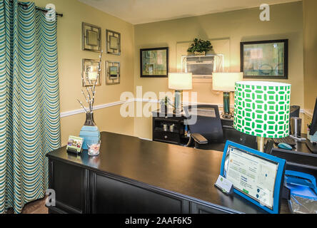 Le bureau est représenté à Four Seasons apartments, 24 novembre 2015, à Mobile, en Alabama. Le complexe d'appartements est géré par la société de gestion de Sealy. Banque D'Images