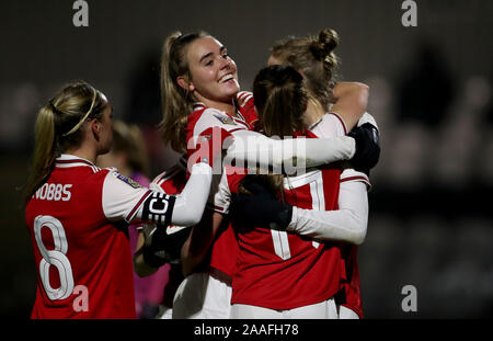 L'arsenal Vivianne Miedema célèbre après elle marque son cinquième but côtés au cours de la Women's League Cup Match à Meadow Park, Londres. Banque D'Images