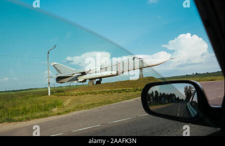 Sukhoi Su 24 supersonic figher jet en Biélorussie Banque D'Images